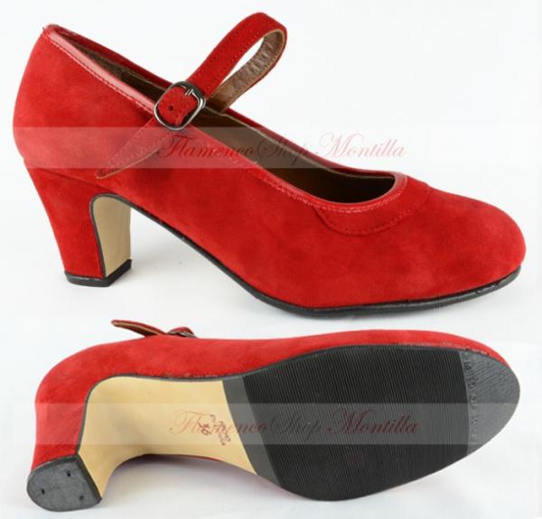 Flamenco shoes nailed in red leather without nails
