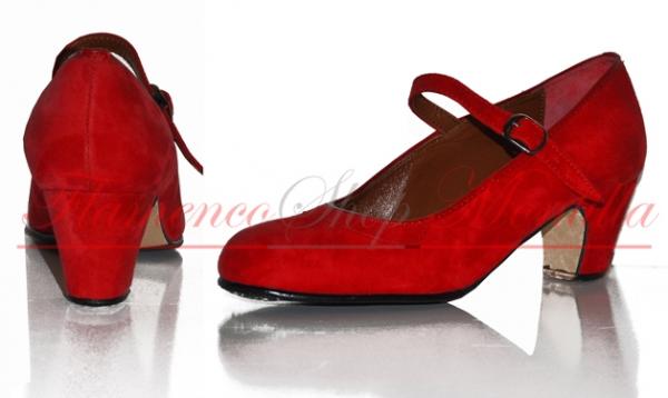 Flamenco shoes nailed in red leather nailed