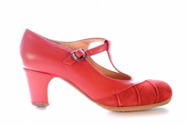 Flamenco shoes by Menkes Model Cordobes red