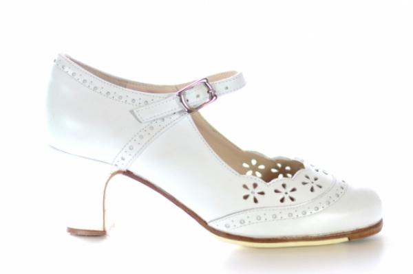 Flamenco shoes model Fresa white without nails
