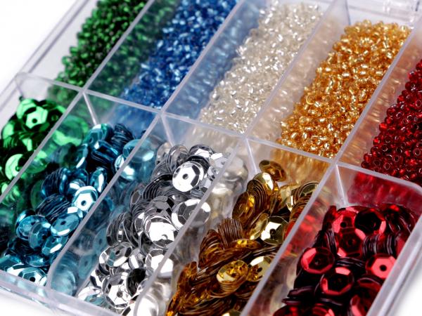 Set of seed beads and sequins multicolor 2 in a plastic box