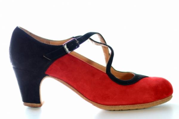 Flamenco shoes by Menkes Model Tientos